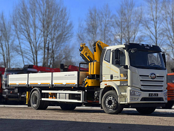 Бортовой FAW J6L 4*2 с КМУ XCMG SQZ200_0